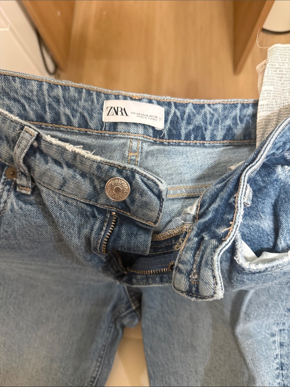 ZARA Light Wash High-Rise Women’s Jeans